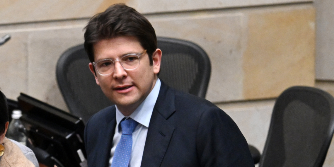 pre candidato en Bogotá - El INFORMANTE Disparan A Precandidato De Colombia, Miguel Uribe Turbay En Bogotá