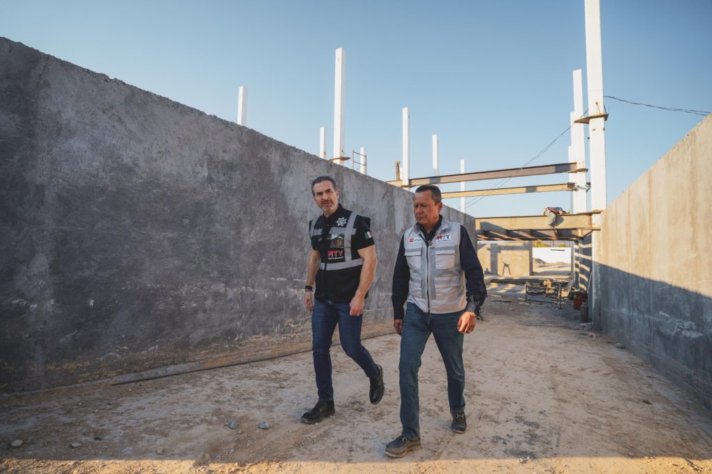 Adrián supervisa el avance del C4 de Monterrey